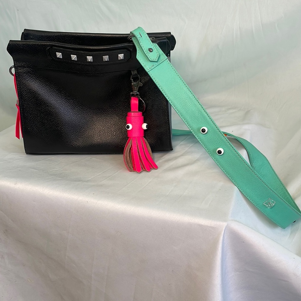 Min Mon New York eyeball purse with squid keychain
